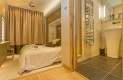 Appt. Cloud Nine - Bedroom 2 with en-suite shower room